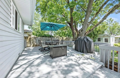 Grove City House | MTR KING bed |Game Room | Chef Kitchen |Fire Pit
