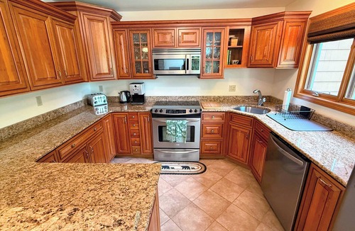 Carroll Condo | MWP23: Breathtaking views in Bretton Woods, pool passes, discounts!