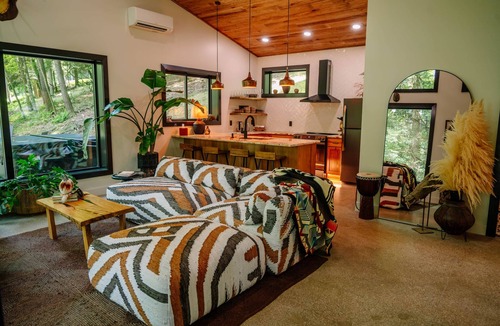 Loudonville Cabin | Native Legacy - AQUY Valley Rentals