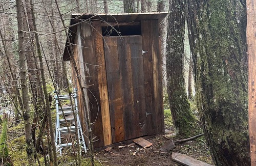 Bear Creek RV Rental | Natural scenic camp in Seward