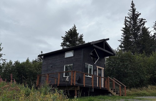 Homer Cottage | NAUTICAL NEST 1-bedroom cottage in cozy Homer, perfect for a relaxing getaway!