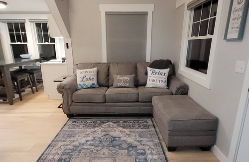 Huron House | Nautical theme Cottage Lake views/Access, mins to Cedar Point, Sports Force Boat