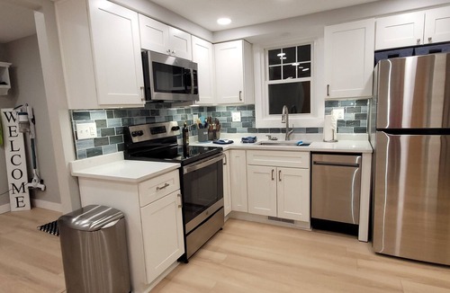 Huron House | Nautical theme Cottage Lake views/Access, mins to Cedar Point, Sports Force Boat