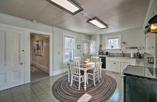 Waldoboro Cottage | Near Lakes, Bay & Trails! Historic Waldoboro Gem