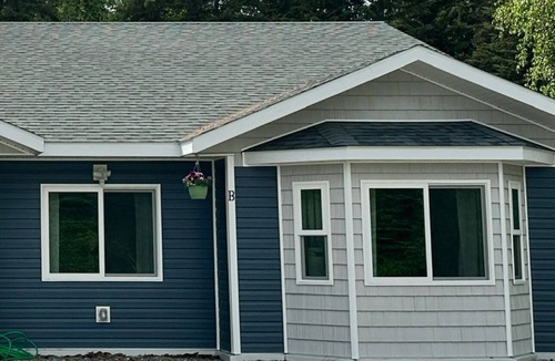College House | New! Aurora Viewing, 3 mins from airport, Prime Location