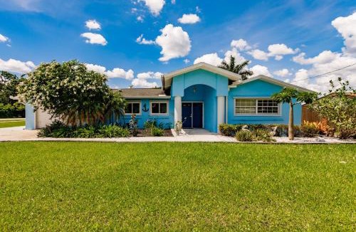 Fort Myers House | NEW! Dock Canal Family Home w/Pool & Gulf Access!