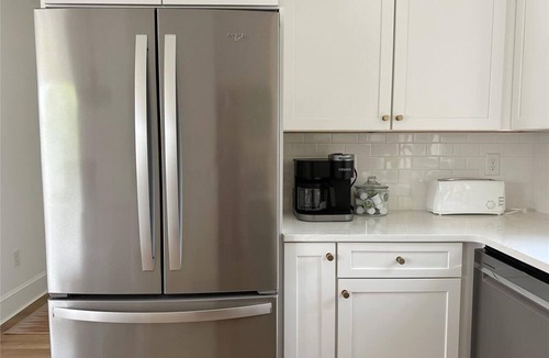 South Rehoboth Cottage | New Listing~ Charming 4-bedroom cottage in Rehoboth Prime Weeks Available