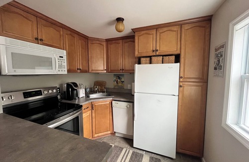 Rehoboth by the Sea Cottage | New Listing~ Cutest Little Cottage Ever in the Ocean Block