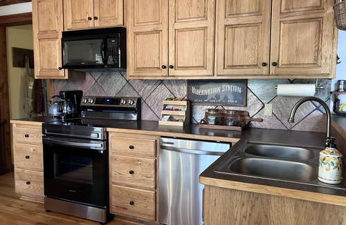 Lansing Cabin | New River, Ashe County, secluded log cabin, West Jefferson area