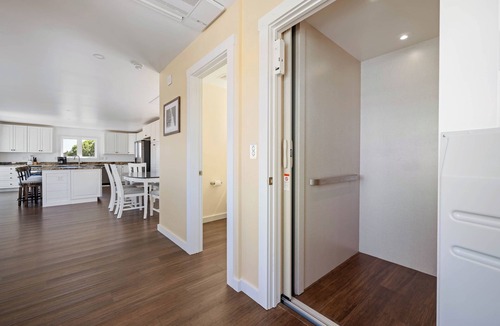 Rehoboth by the Sea House | NEW TO VRBO-STYLISH DIGS-4 BR-3,5 BA-ELEVATOR-109 Houston, STEPS TO DEWEY BCH