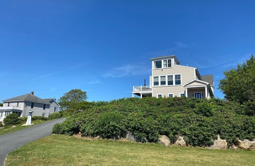 Snug Harbor House | Newly Available Summer 2022 - Snug Harbor Ocean Views