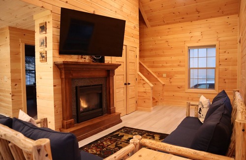 Lincoln House | Newly Built Home: Perfectly Located Near Loon Mountain & Downtown Lincoln, NH!