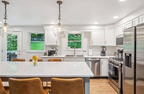 Stowe Village Historic District House | Newly Remodeled 5bed Walkable to Stowe Village