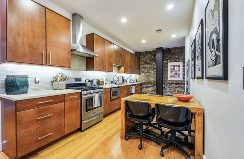 Downtown San Francisco House | Newly Remodeled Loft in Lower Nob Hll by RedAwning