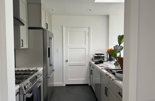 North Central House | Newly renovated 2-bedroom/1-bath home in San Mateo