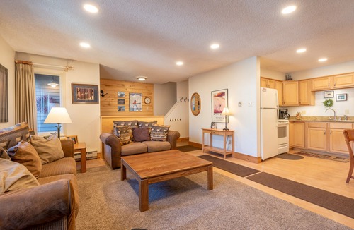 Copper Mountain Village Condo | Nice Ski-in/Walk-out condo, sleeps 8, free wifi, & parking.