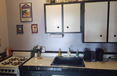 North Beach Apartment | North Beach-Telegraph Hill apartment with view, private garden and deck!