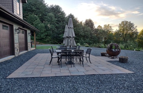 Burnsville House | North Carolina Mountains - 40 Acre Retreat on the South Toe River Burnsville NC