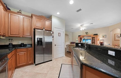 Trafalgar House | Nov-April 3,400 a month, 3-bd/2ba w/resort Pool & Amenities in Cape Coral