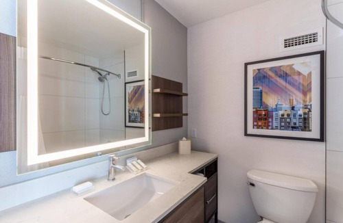 Emeryville Hotel | Oakland Museum of California Tour! 2 Relaxing Units, Pets Allowed!