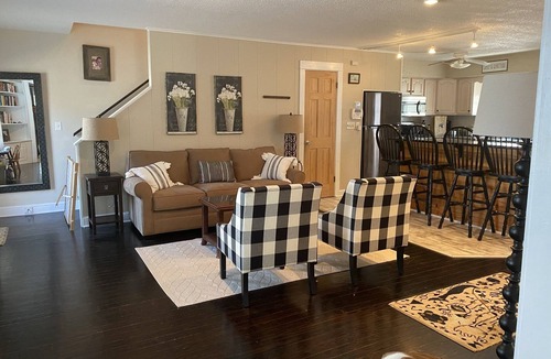 Dewey Beach House | Ocean block 5 BR home with fenced-in yard, steps to bch, Great for entertaining!