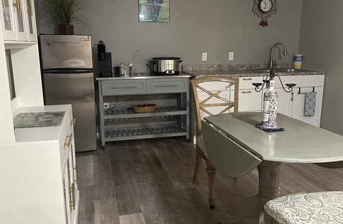 Perry Apartment | Ocean front Beautiful 1-bedroom apartment in Perry. Long term rental 6-1 yr