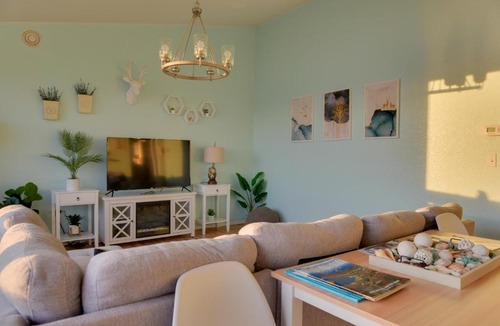 Kenai Villa | Oceanfront Kenai Villa w/Fireplace & Deck