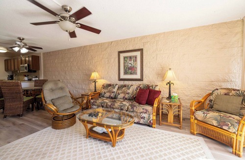 Maalaea Condo | Oceanview Kanai A Nalu 316 Great Views Split AC Pool Great Value
