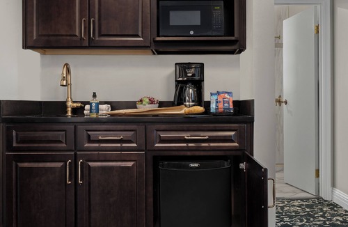 Fillmore District Resort | OFFICIAL LISTING | Wyndham - Inn at the Opera Concerto Suite w/Free WiFi
