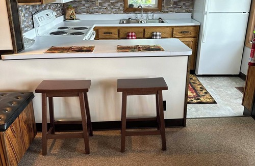 Sinclair House | On Long Lake with Direct Access to Trails-L & R Lakeside Rentals