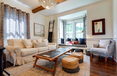 Jefferson House | On-Site Pond: Spacious Family Home in Jefferson!
