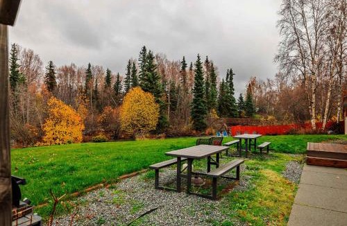 Taku - Campbell Apartment | On the Creek Anchorage 2BR Hideaway Condo