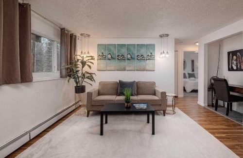 Taku - Campbell Apartment | On the Creek Anchorage 2BR Hideaway Condo