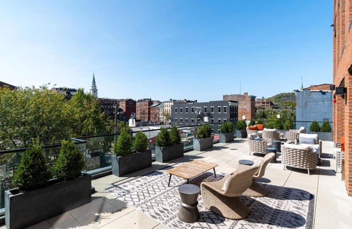 Pendleton Apartment | OTR 1 Bed Suite Free Parking Gym Pool Clubroom