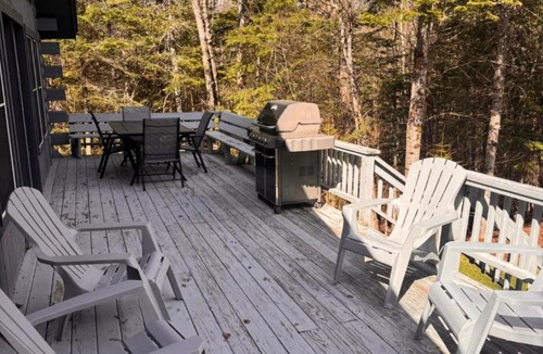 Rangeley House | Outta Range Outta Range, A Cozy Log Home Retreat