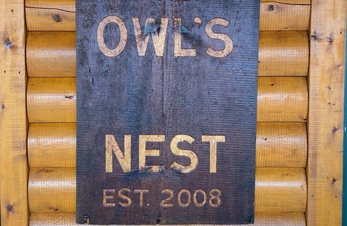Pittsburg Cabin | Owl's Nest- Beautiful, spacious log home, sleeps up to 8, pet friendly