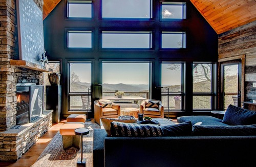 Blowing Rock Cabin | Owls Nest - Pool Table, hot tub, views, Indoor & Outdoor Fireplaces