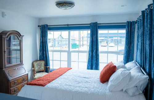 Palmer Hotel | Palmer Suite 101, Hyland Hotel