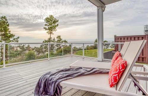Lincoln City House | Panoramic Point