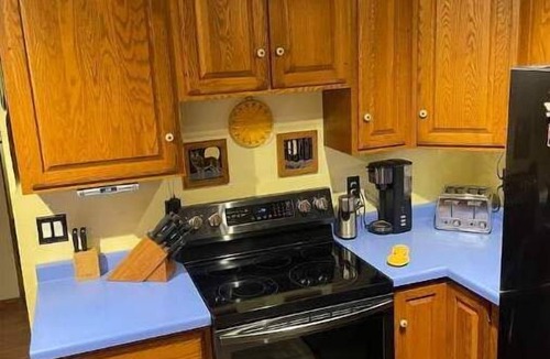 Makanda House | Panthers Inn.