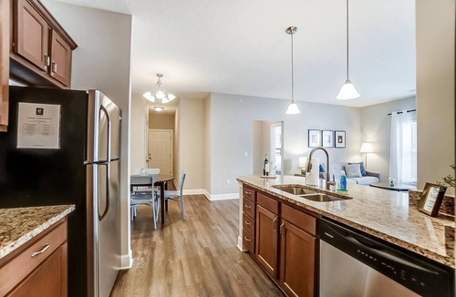 Westerville Apartment | Paws Of Polaris | 2BR | 1st Floor | Walk-In Shower