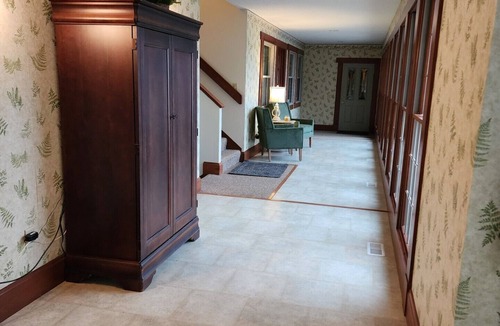 Mount Vernon Apartment | Peaceful Country Garden Suite in the rolling hills of Gambier