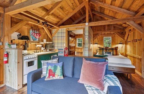Bethel Cabin | Peaceful Mountain Escape Hot Tub Dogs Welcome
