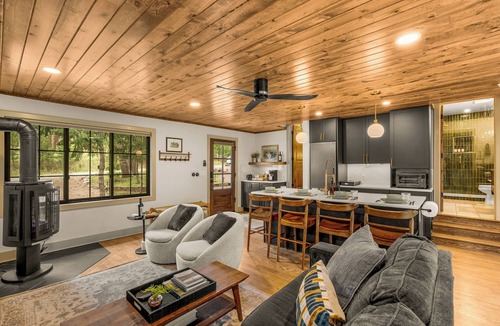 Cascade Cabin | Peaceful Riverside Retreat: Sauna, Hot Tub, & Fire Pit by Forest & Peak Retreats