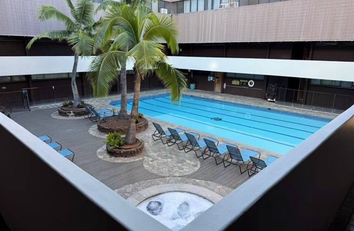 Downtown Honolulu Apartment | Penthouse Loft LargeTerrace2-bedroom Kitchen Seaside HPU&Cruise 8 person
