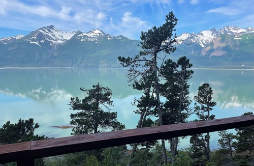 Mud Bay House | Perfect 6-bedroom house in Haines with plenty of space to relax