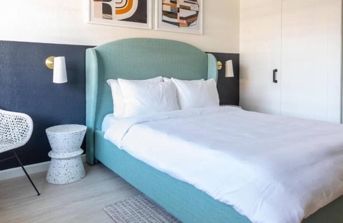 Piedmont Avenue House | Perfect Family Vacation Starts Here! Close to the Oakland Museum of California!
