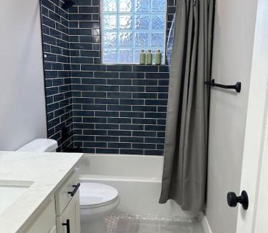 Livingston Park House | Perfect for companies