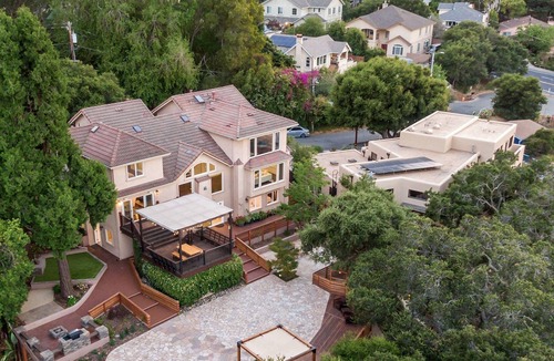 Hayward Villa | Perfect for Corporate Retreat, Family Reunion!