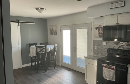 Oxford Bed & Breakfast | PERFECT MIAMI STAY 4-bedroom 2 bath with luxury shower in O